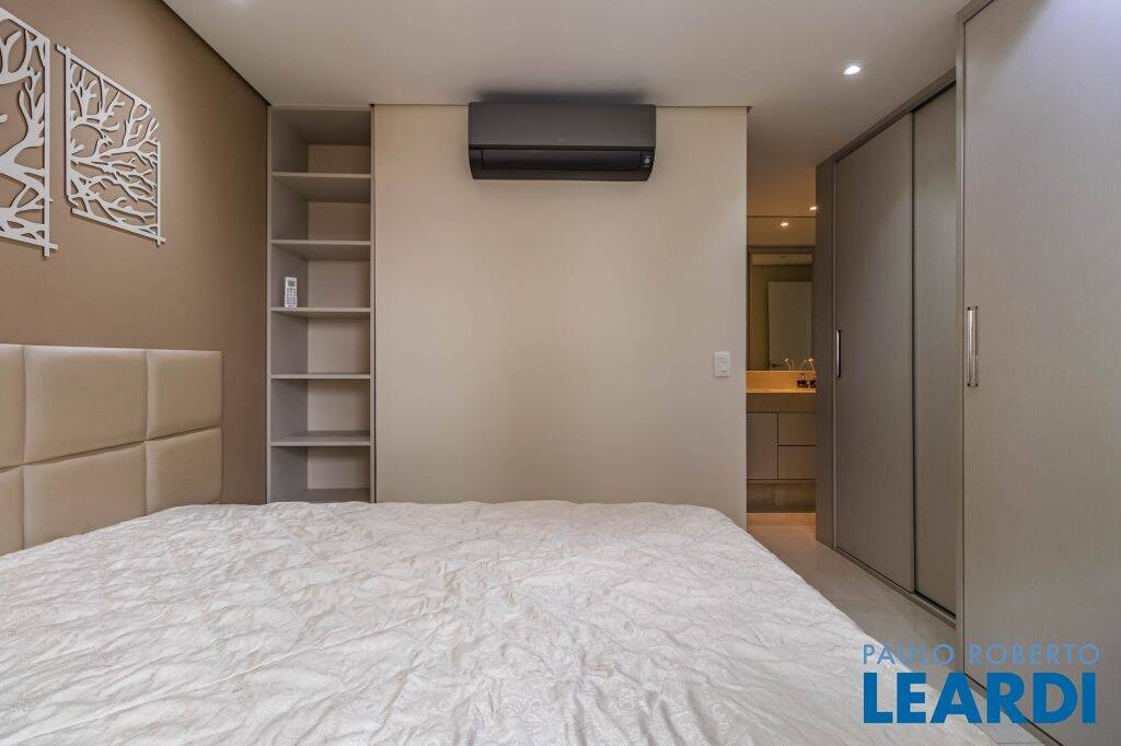 Apartamento à venda com 3 quartos, 138m² - Foto 32